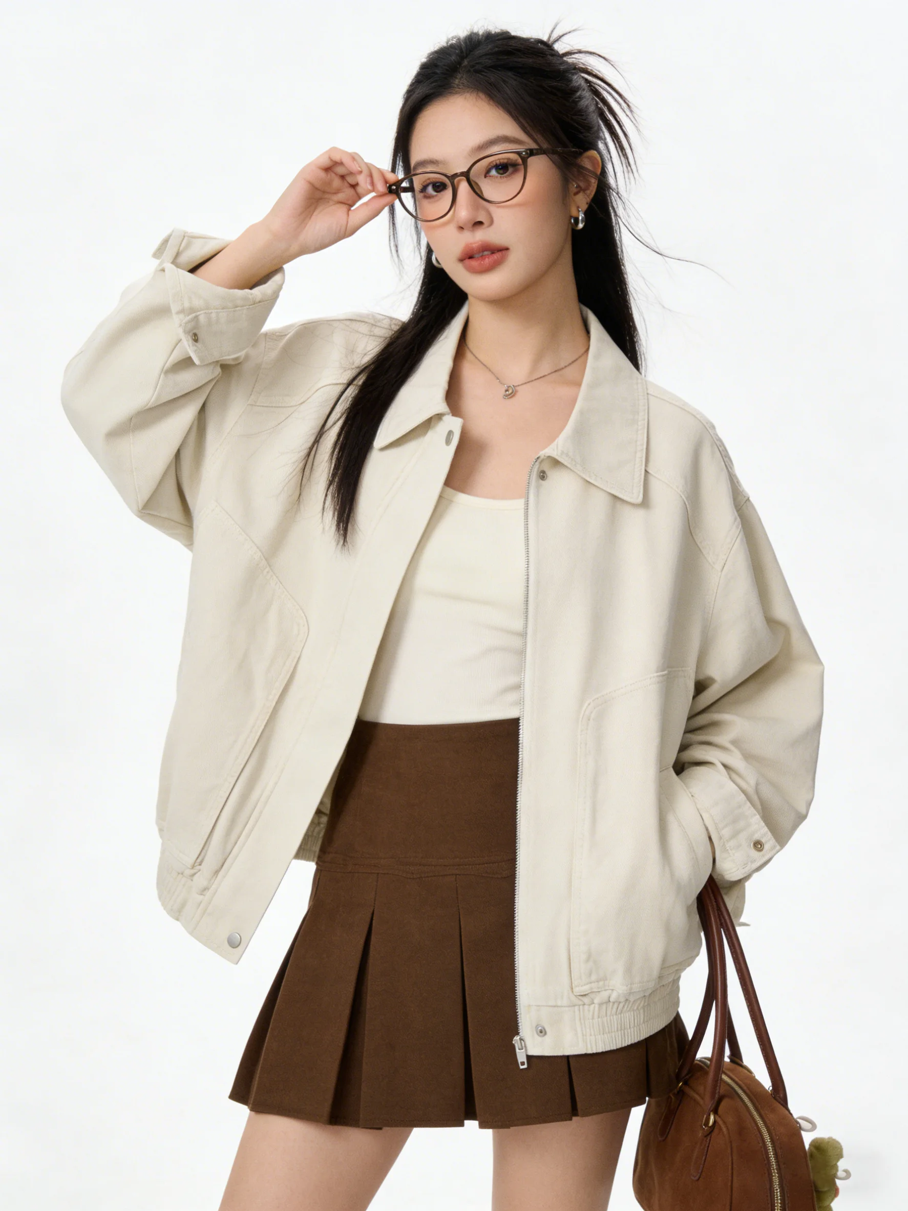 Korean Style Washed Short Denim Jacket Versatile Ageless Spring 2026 Ladies Fashion Standard Fit Workwear Inspired Top
Korean Style Washed Short Denim Jacket Versatile Ageless Spring 2026 Ladies Fashion Standard Fit Workwear Inspired Top