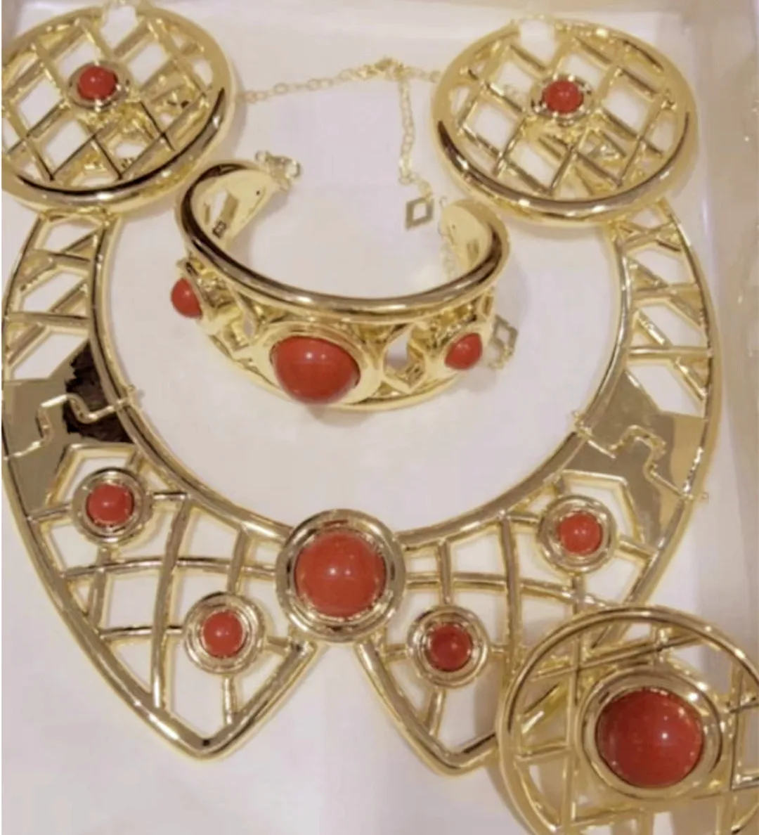2024 Unique Fashion Italian Jewelry For Women Necklace Bracelet Earrings Ring Charm Fine 4PC Jewellery Set Free Shipping H00611
2024 Unique Fashion Italian Jewelry For Women Necklace Bracelet Earrings Ring Charm Fine 4PC Jewellery Set Free Shipping H00611