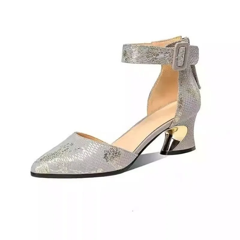 Women's Ankle Boots Summer Breathable Rhinestone Pointed Head Fashion Sandals Luxury Ladies High Heels Bottes Talons Femme
Women's Ankle Boots Summer Breathable Rhinestone Pointed Head Fashion Sandals Luxury Ladies High Heels Bottes Talons Femme