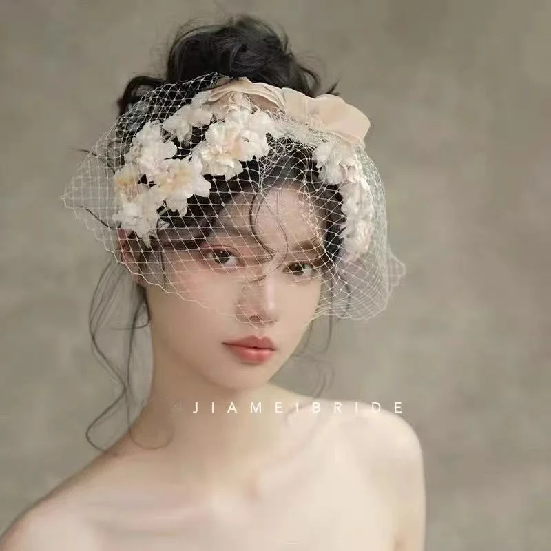CC Veil Hairband for Wedding Women Hair Accessory Bridal Headpiece Engagement Hairwear Flower Crown Headband Tiara
CC Veil Hairband for Wedding Women Hair Accessory Bridal Headpiece Engagement Hairwear Flower Crown Headband Tiara