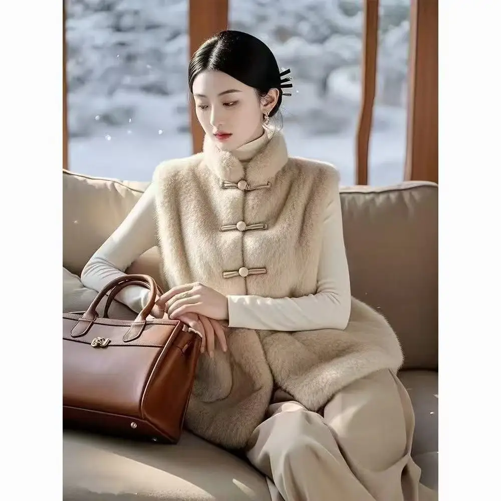 New Chinese Style Sleeveless Cardigan Women Vests Winter Fleece Warm Beige Coat Korean Waistcoat Vintage Chic Tanks Jacket 2026
New Chinese Style Sleeveless Cardigan Women Vests Winter Fleece Warm Beige Coat Korean Waistcoat Vintage Chic Tanks Jacket 2026