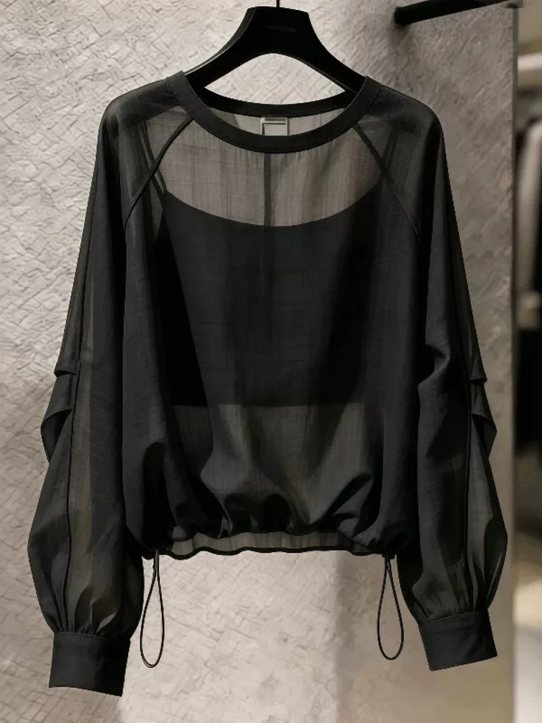 Elegant Long Sleeve T-Shirt European Design Loose Fit Sun Protection Versatile Style Commute Fashion Women's Summer New Arrival
Elegant Long Sleeve T-Shirt European Design Loose Fit Sun Protection Versatile Style Commute Fashion Women's Summer New Arrival