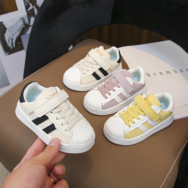 Детские кроссовки, детская модельерская белая нескользящая повседневная обувь, дышащие кроссовки с крючками для мальчиков и девочек, уличная обувь для малышей