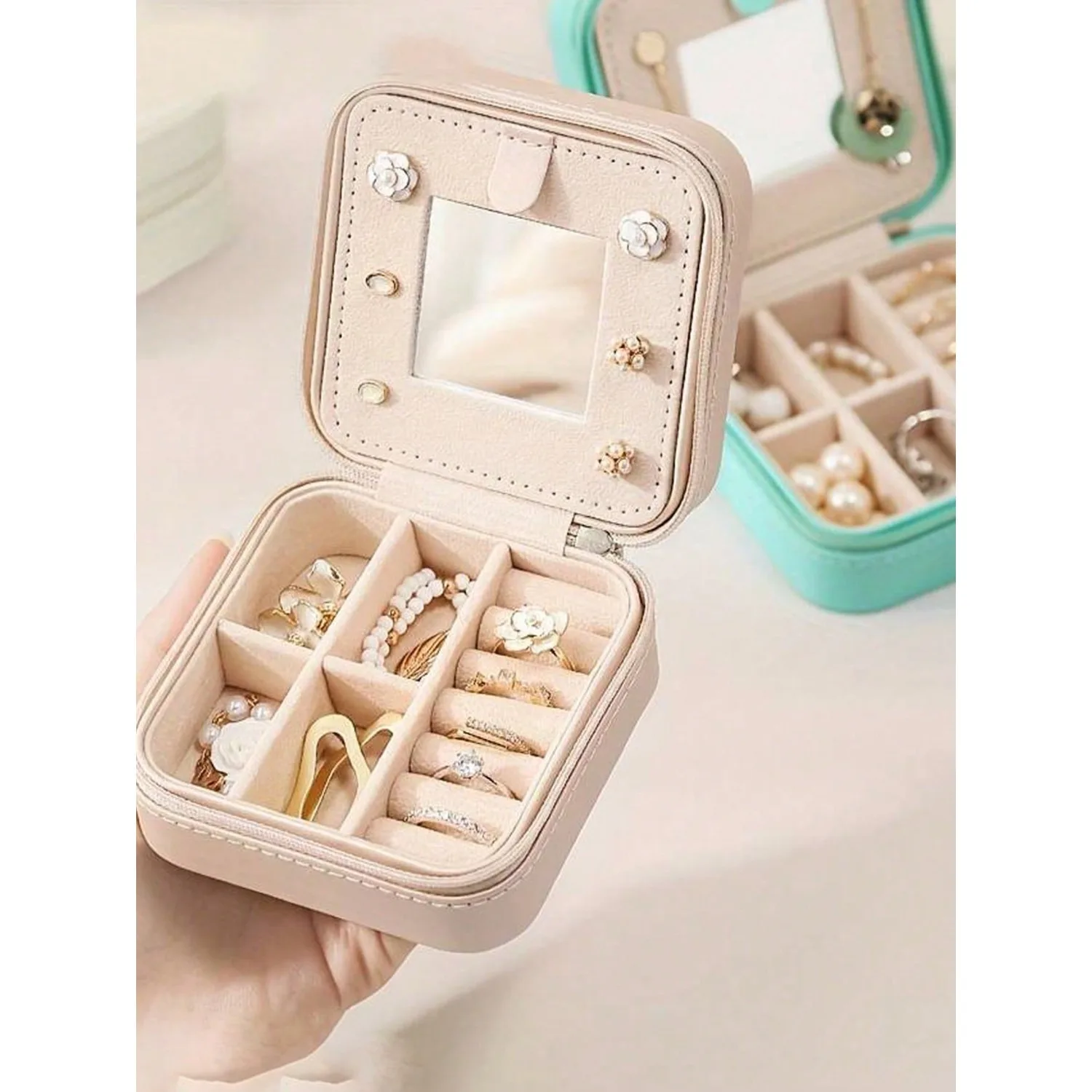 1pc Jewelry Box With Mirror, Portable Zipper Jewelry Box, Minimalist Travel & Home Jewelry Box, Fashion Personalized Leather
1pc Jewelry Box With Mirror, Portable Zipper Jewelry Box, Minimalist Travel & Home Jewelry Box, Fashion Personalized Leather