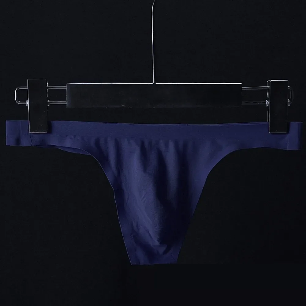 Men'S Seamless Panties Stretch Men Sexy Low-Rise Thong T-Pants Panties Gay G-string Underwear Solid Thin Ice Silk Underpants
Men'S Seamless Panties Stretch Men Sexy Low-Rise Thong T-Pants Panties Gay G-string Underwear Solid Thin Ice Silk Underpants
