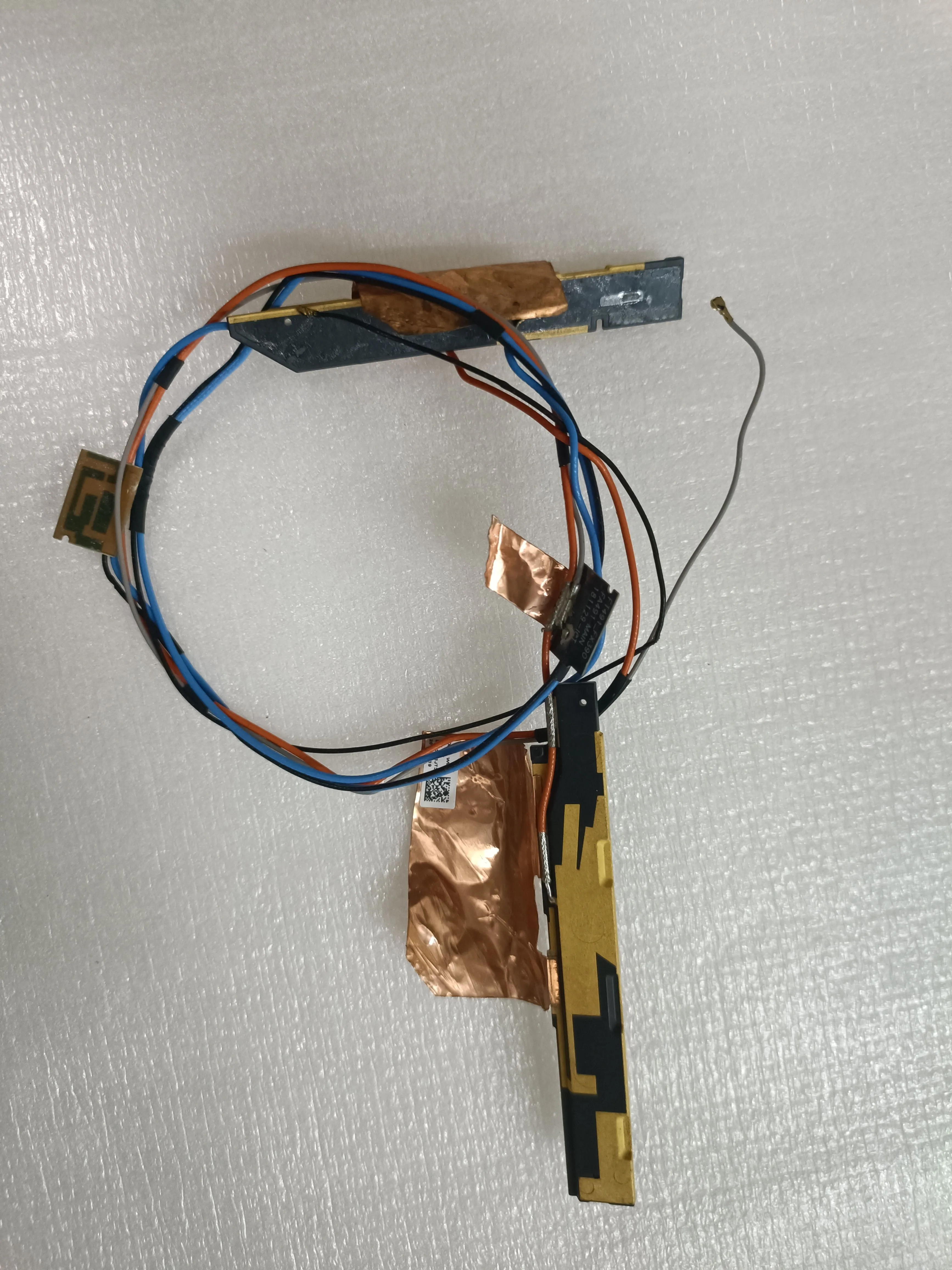 Used Original for Lenovo Thinkpad X390 X395 X13 4G Antenna Red and Blue Antenna
Used Original for Lenovo Thinkpad X390 X395 X13 4G Antenna Red and Blue Antenna