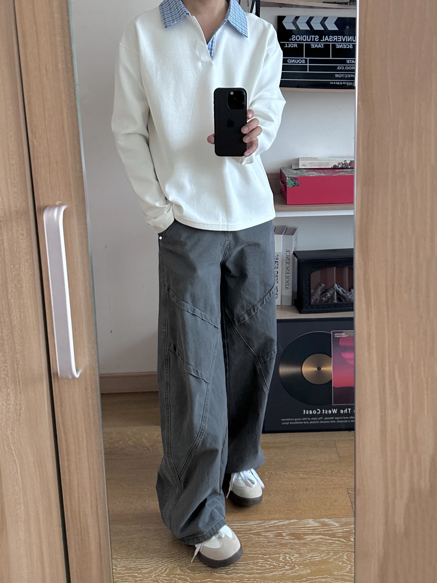 Мужские рабочие брюки с плиссировкой и деконструированным пэчворком, осенние, широкие, прямые, расклешенные, в стиле Cleanfit
Мужские рабочие брюки с плиссировкой и деконструированным пэчворком, осенние, широкие, прямые, расклешенные, в стиле Cleanfit