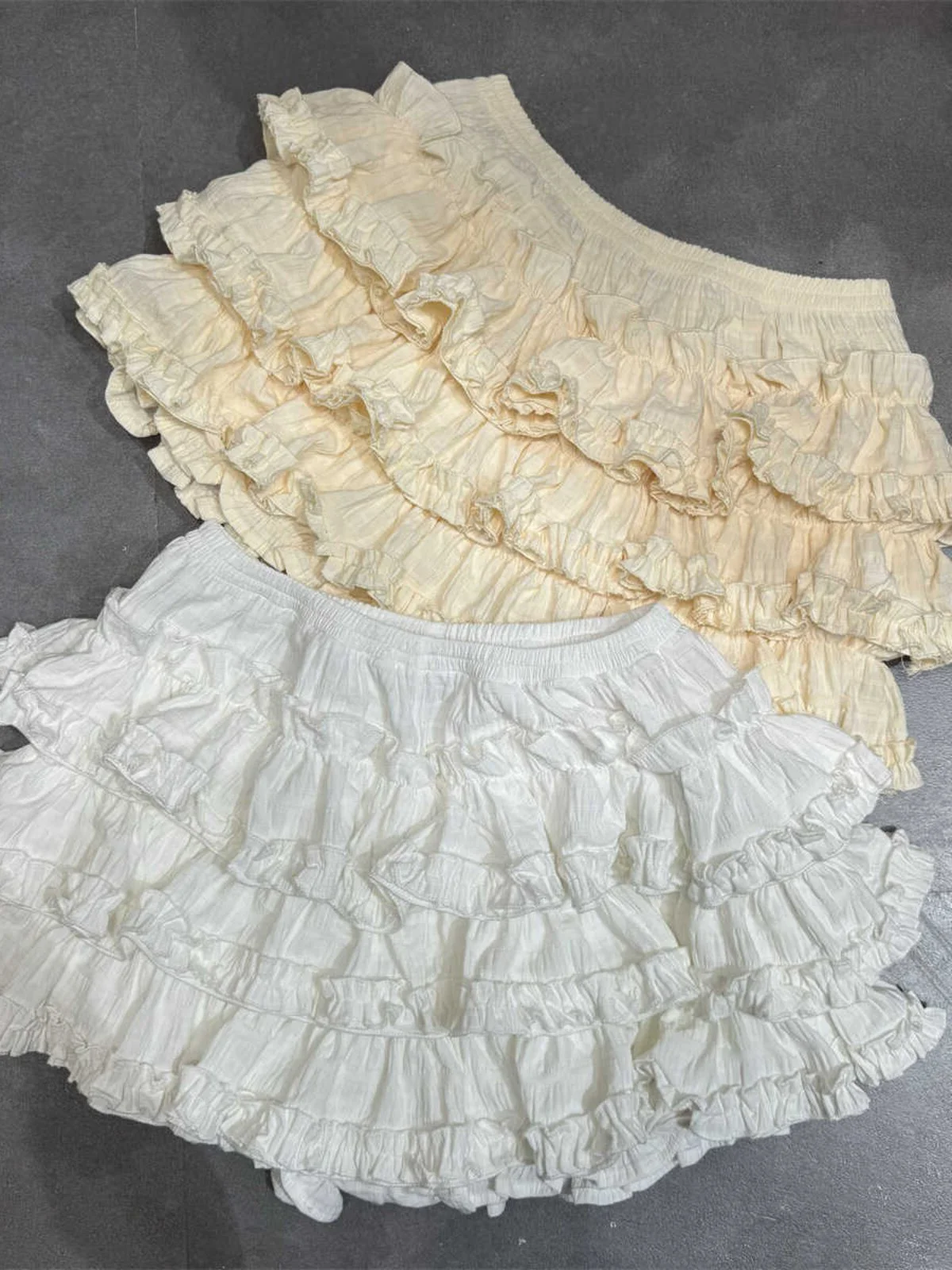 Ballet Style Pleated Puffy Half Skirt High Waist A-Line Polyester Fiber Gown for Teen Girls Pumpkin Pants Crease Skirt
Ballet Style Pleated Puffy Half Skirt High Waist A-Line Polyester Fiber Gown for Teen Girls Pumpkin Pants Crease Skirt