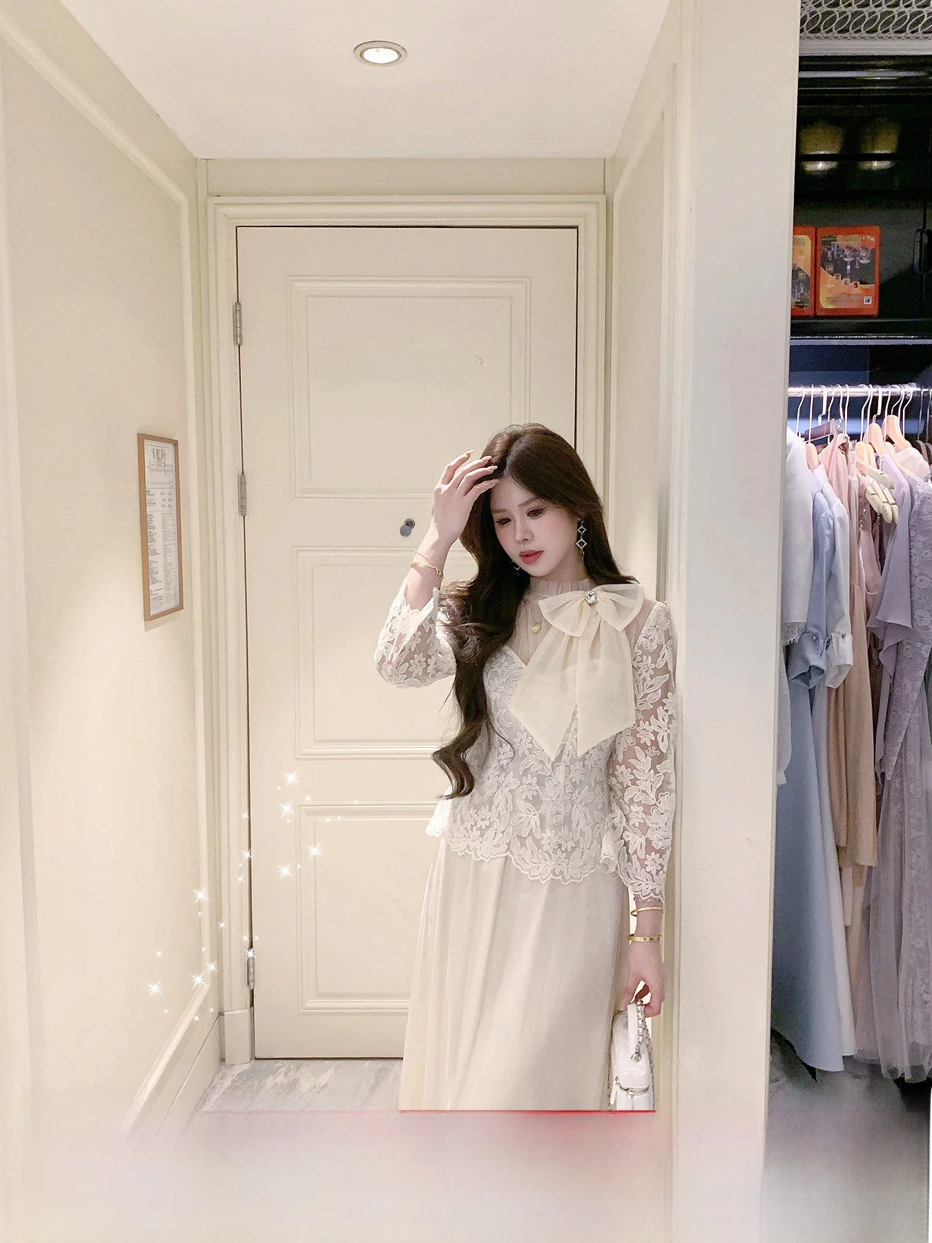 Elegant White Lace Hollow out V-neck Shirt Women's Slim Fit Summer Casual Style Knot Long Sleeve Shirt
Elegant White Lace Hollow out V-neck Shirt Women's Slim Fit Summer Casual Style Knot Long Sleeve Shirt