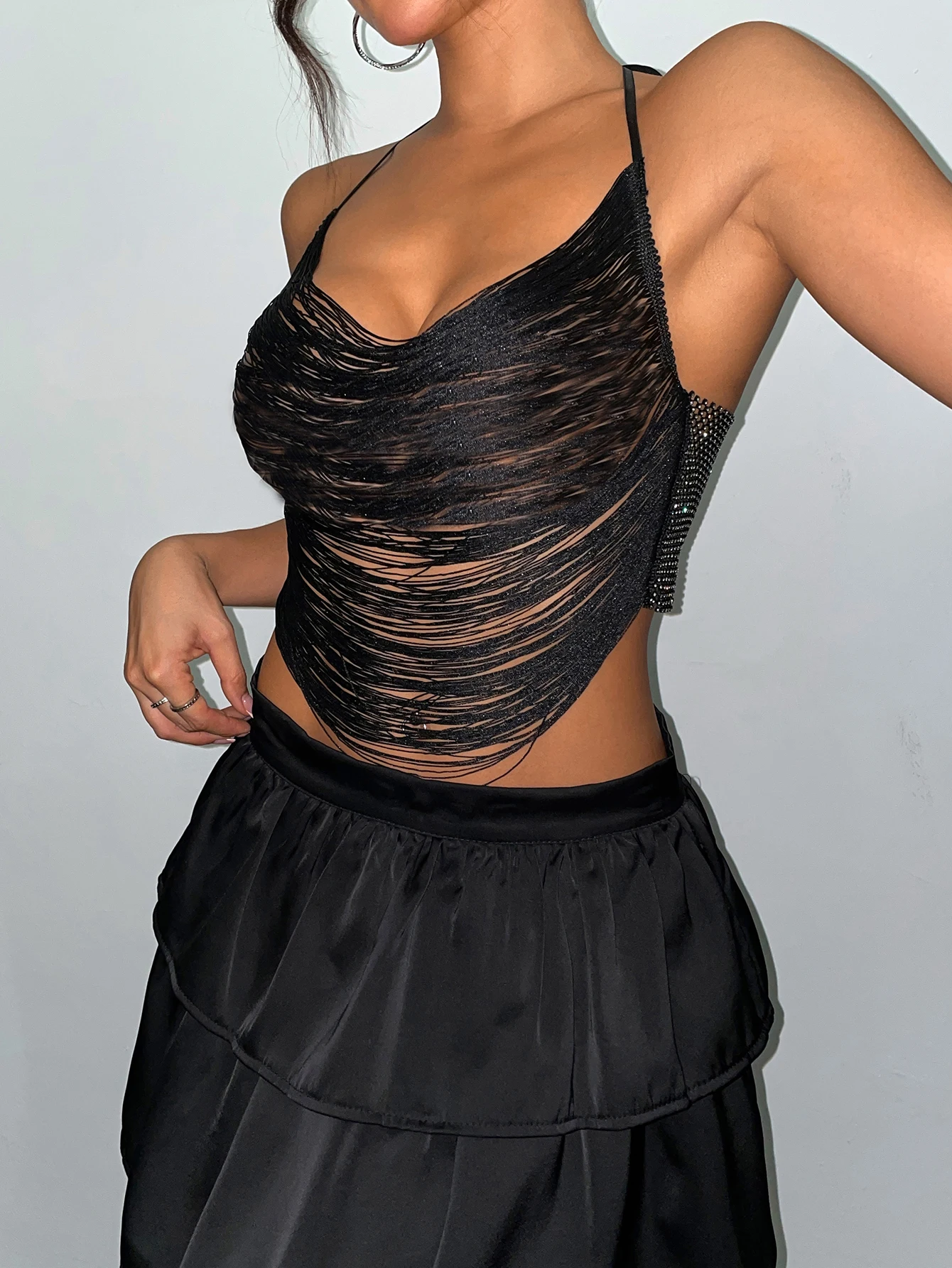 Women Black Tassel Camisole Summer Sexy Backless Deep V Neck Patchwork Rhinestone Mesh Tank Top Rave Festival Party Crop Top
Women Black Tassel Camisole Summer Sexy Backless Deep V Neck Patchwork Rhinestone Mesh Tank Top Rave Festival Party Crop Top