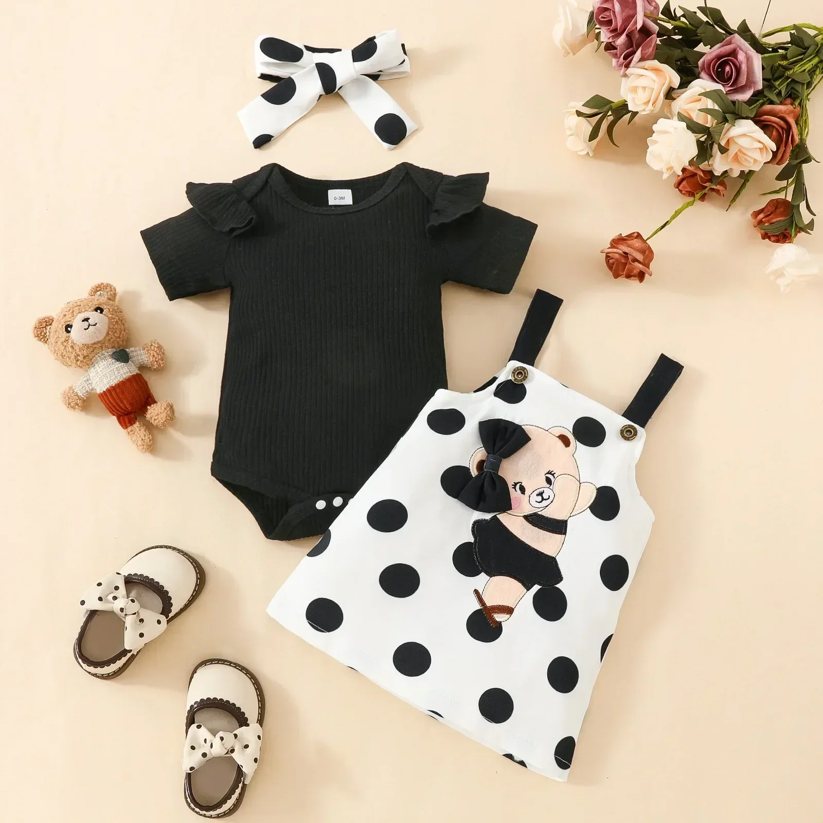 Baby Shorts Suit Cotton Triangle Ha Yi Short Sleeve Girl Letter Animal Alphabet Printing Top Belt Flower Cute Color Pants Summer
Baby Shorts Suit Cotton Triangle Ha Yi Short Sleeve Girl Letter Animal Alphabet Printing Top Belt Flower Cute Color Pants Summer