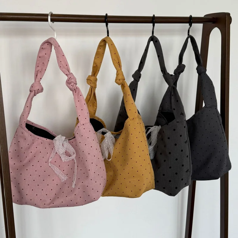 Women's Casual Large Capacity Canvas Tote Bag New Fashion Polka Dot Shoulder Bag Versatile Commuting Bag
Women's Casual Large Capacity Canvas Tote Bag New Fashion Polka Dot Shoulder Bag Versatile Commuting Bag