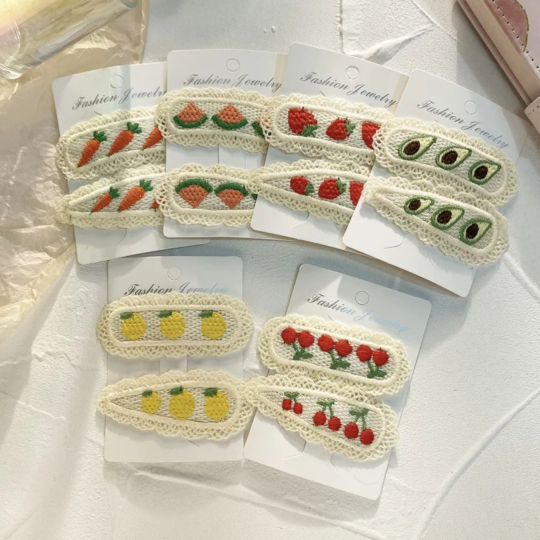 2Pcs Sweet Embroidery Hairpin Lace Side Clip Cute Kids Hair Ornament Pastoral Style Fruit Pattern Girl Headwear
2Pcs Sweet Embroidery Hairpin Lace Side Clip Cute Kids Hair Ornament Pastoral Style Fruit Pattern Girl Headwear