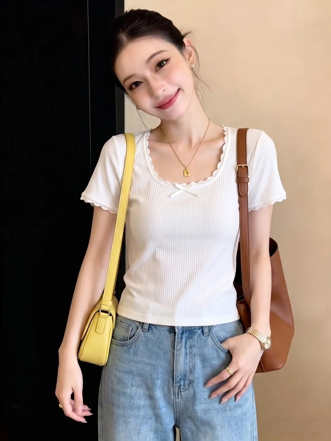 Korean Style Square Collar Lace Trim Short Sleeve Knitted Top Summer Gentle Elegant Slimming Women's Silk Shirt
Korean Style Square Collar Lace Trim Short Sleeve Knitted Top Summer Gentle Elegant Slimming Women's Silk Shirt