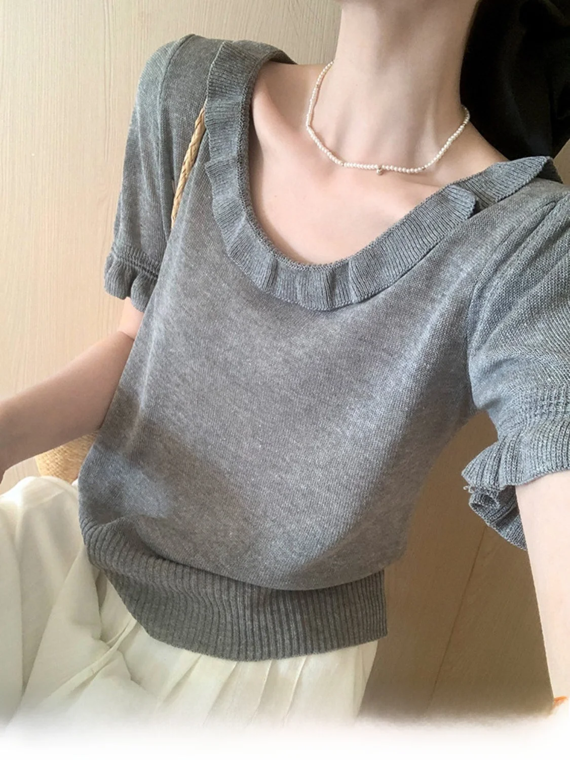 Casual Style Short Sleeve Women's T-shirt Ruffle Hem Simple Design Summer New Korean Version Versatile Top Breathable Skin-fr...
Casual Style Short Sleeve Women's T-shirt Ruffle Hem Simple Design Summer New Korean Version Versatile Top Breathable Skin-fr...