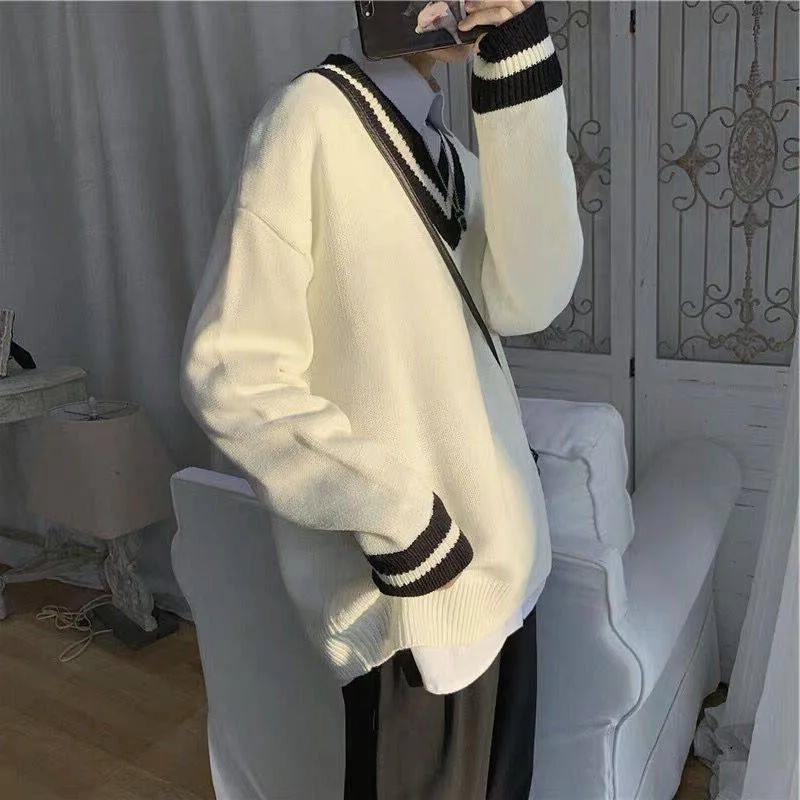 2023 Men's Autumn New V-neck Sweater Laid-Back Preppy Style Special Multicolor Loose Sweater
2023 Men's Autumn New V-neck Sweater Laid-Back Preppy Style Special Multicolor Loose Sweater