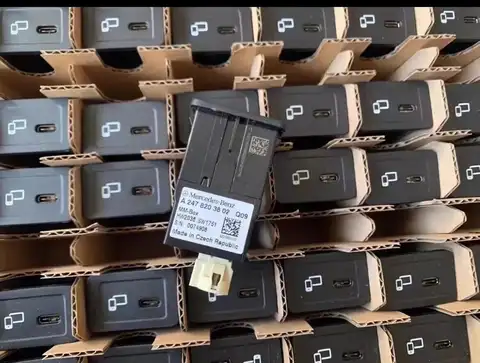 A2478203802 for Mercedes Benz W177 A CLA multimedia USB port carplay original car charging port