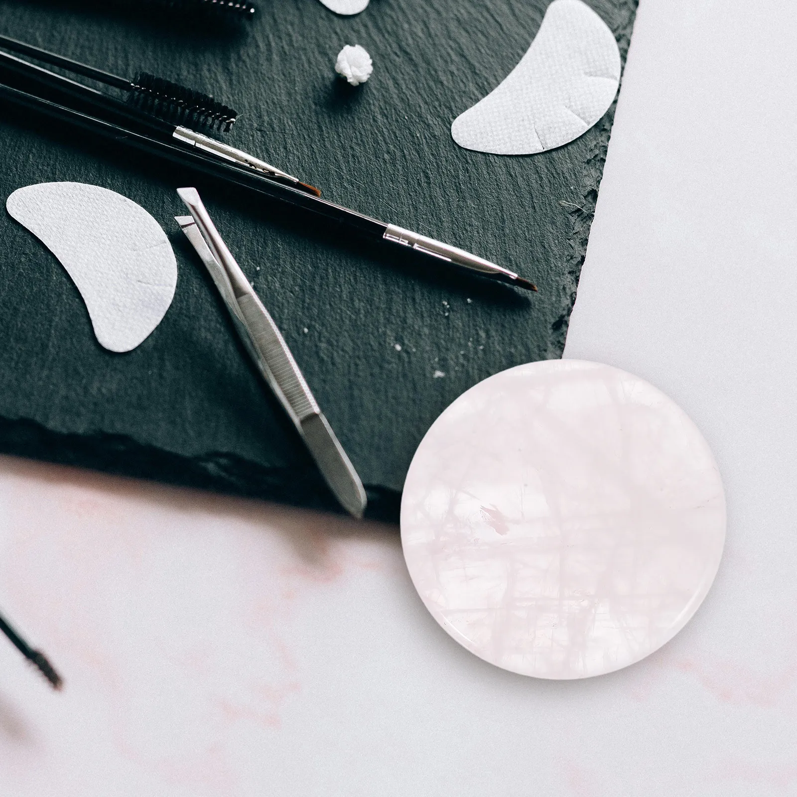 1Pcs Premium Jade Stone for Eyelash Extensions Non-Drying Glue Holder Pallet Pad Ideal for Professional Lash Application Round
1Pcs Premium Jade Stone for Eyelash Extensions Non-Drying Glue Holder Pallet Pad Ideal for Professional Lash Application Round