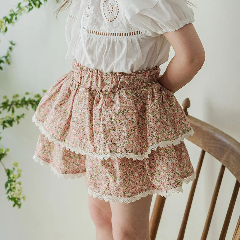 Girls Skirt 2025 Summer New Korean Children Girls Sweet Lace Printed Floral Double Layer Skirt Pants
Girls Skirt 2025 Summer New Korean Children Girls Sweet Lace Printed Floral Double Layer Skirt Pants