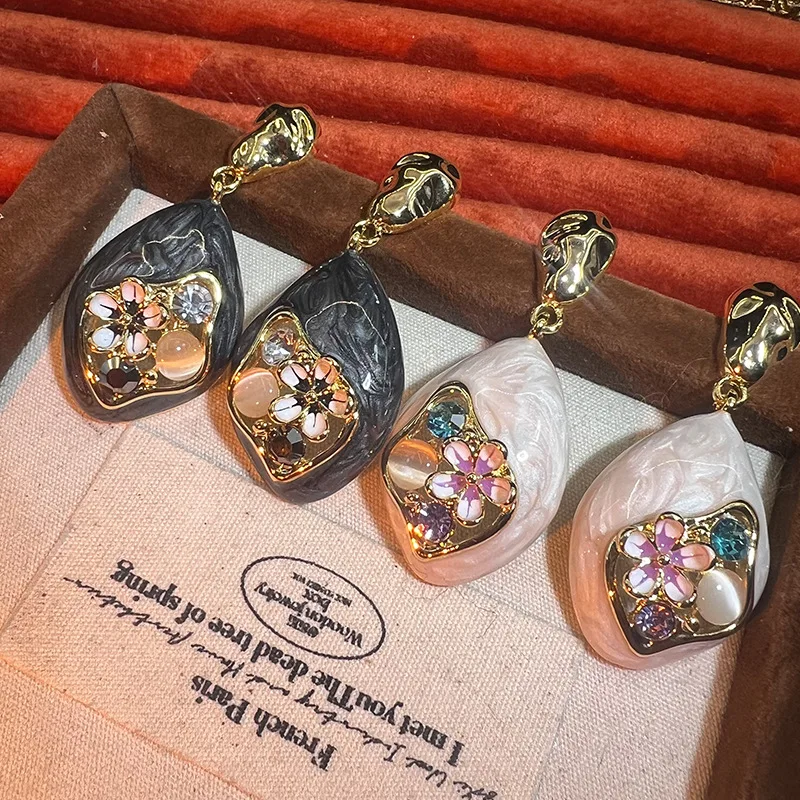 French Style Women Vintage Drop Oil Zircon 18k Gold Plated Dangle Earrings Set Jewelry , Woman Ear Accessories Gift
French Style Women Vintage Drop Oil Zircon 18k Gold Plated Dangle Earrings Set Jewelry , Woman Ear Accessories Gift