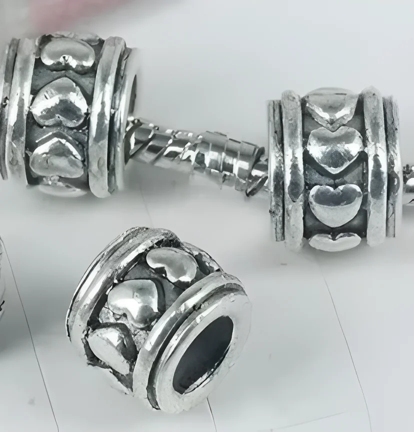 10pcs 11x9mm,loop:5.8mm Alloy metal tibetan silver color round pattern spacer beads HWL0183
10pcs 11x9mm,loop:5.8mm Alloy metal tibetan silver color round pattern spacer beads HWL0183