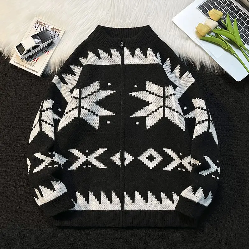 Men's Casual Knitted Jaet Collar Zipper Closure Loose Fit Winter Outerwear Snowflake Pattern Faionable Spring Autumn
Men's Casual Knitted Jaet Collar Zipper Closure Loose Fit Winter Outerwear Snowflake Pattern Faionable Spring Autumn
