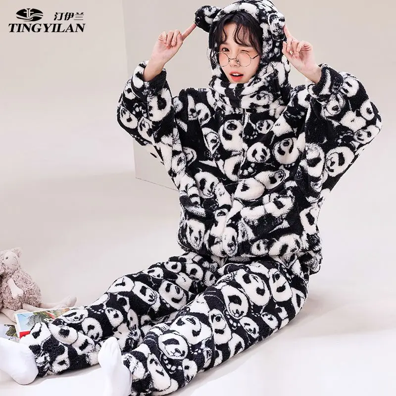 Зимний кавайный пижамный комплект для девочек, милая ночная рубашка с героями мультфильмов, утепленная флисовая подкладка, модная ночная рубашка с капюшоном, новая милая домашняя одежда
Зимний кавайный пижамный комплект для девочек, милая ночная рубашка с героями мультфильмов, утепленная флисовая подкладка, модная ночная рубашка с капюшоном, новая милая домашняя одежда