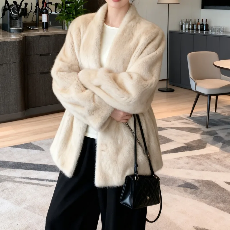 AYUNSUE Натуральная шуба из цельного меха норки, женская зимняя куртка, стильная верхняя одежда с V-образным вырезом, топы с длинными рукавами, элегантная женская одежда, новинка
AYUNSUE Натуральная шуба из цельного меха норки, женская зимняя куртка, стильная верхняя одежда с V-образным вырезом, топы с длинными рукавами, элегантная женская одежда, новинка