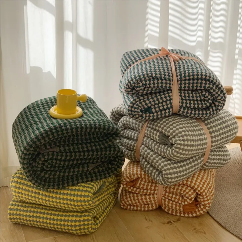 Nordic Double-Layer Knitted Blanket Thick Lamb Plush Sofa & Leisure Throw Super Soft Quilt Autumn/Winter Office Nap Bedspread
Nordic Double-Layer Knitted Blanket Thick Lamb Plush Sofa & Leisure Throw Super Soft Quilt Autumn/Winter Office Nap Bedspread