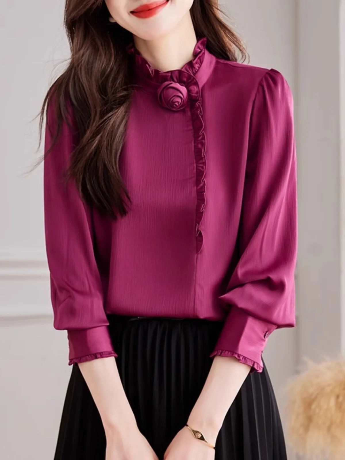 Elegant Pure Color Satin Ladies Shirt Spring Autumn Style Slimming Top Long Sleeve Commute Fashion Polyester Fiber 100%
Elegant Pure Color Satin Ladies Shirt Spring Autumn Style Slimming Top Long Sleeve Commute Fashion Polyester Fiber 100%