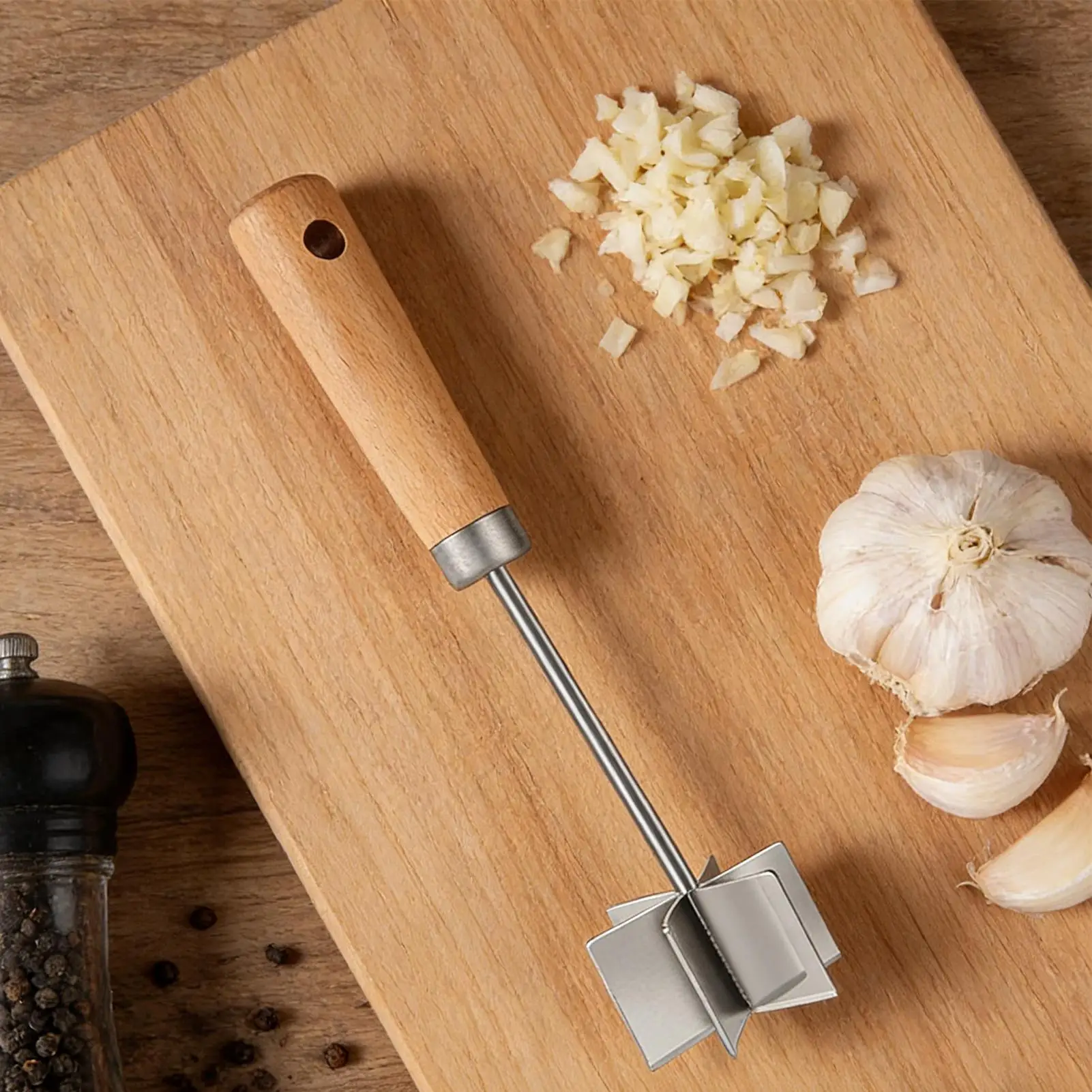 Измельчитель мяса из нержавеющей стали, измельчитель для говядины, инструмент с деревянной ручкой для приготовления еды, домашняя колбаса, пирожник
Измельчитель мяса из нержавеющей стали, измельчитель для говядины, инструмент с деревянной ручкой для приготовления еды, домашняя колбаса, пирожник