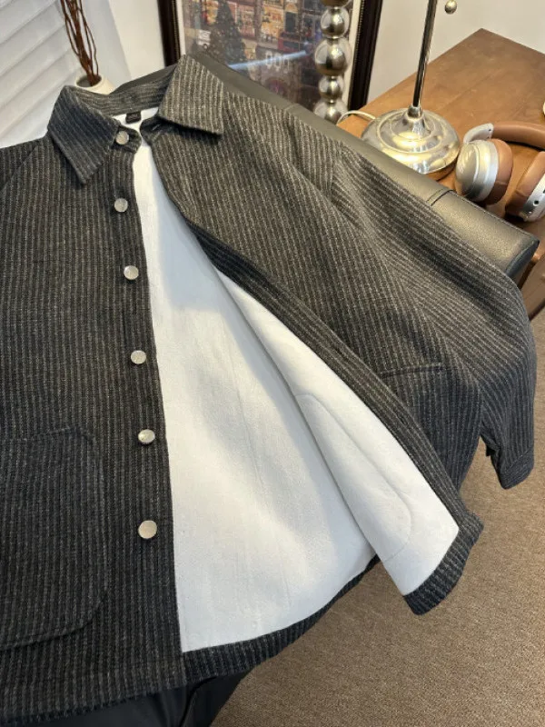 Thickened Woolen Shirt Men's Autumn Winter Warm Flannel Long Sleeve Striped Button up Coat Standard Fit American Style Outerwear
Thickened Woolen Shirt Men's Autumn Winter Warm Flannel Long Sleeve Striped Button up Coat Standard Fit American Style Outerwear