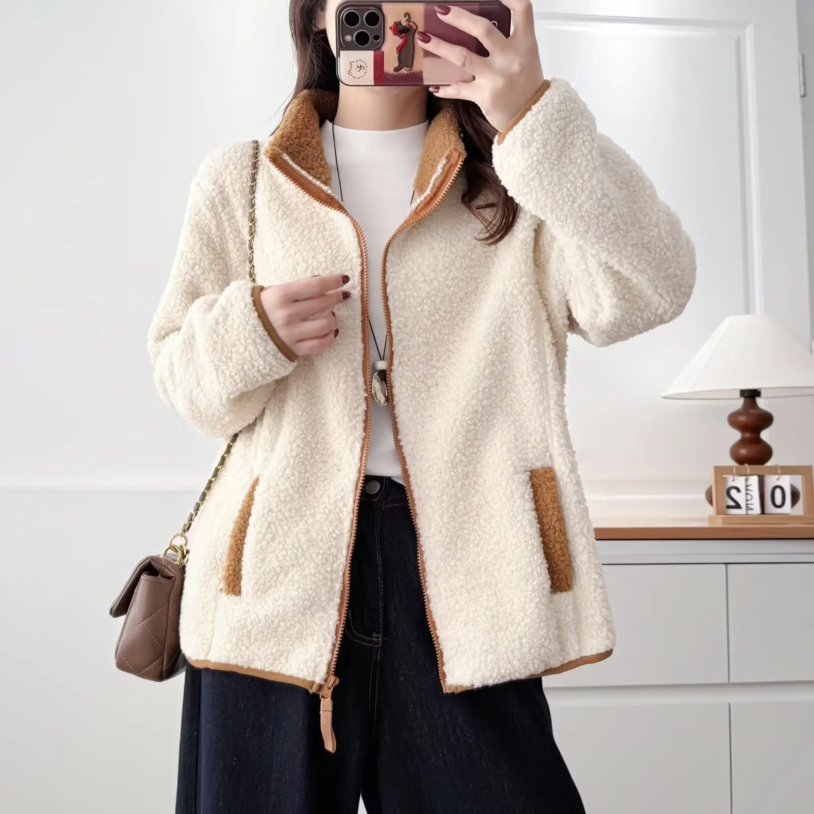 XXXXL Fashion Plus Size Woman Clothing Fleece Coat New Winter Style Simple Block Color Warm Stand Up Collar Outwear 9698
XXXXL Fashion Plus Size Woman Clothing Fleece Coat New Winter Style Simple Block Color Warm Stand Up Collar Outwear 9698