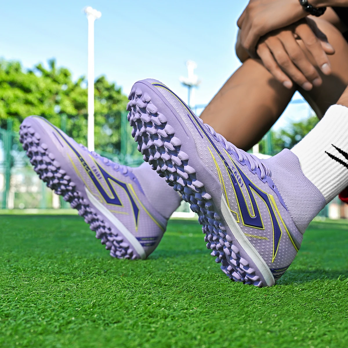 Outdoor TF Turf Soccer Boots Comfort PU Fabric Upper Rubber High Grip Sole Reliable Quality Kids Teenager Sports Shoes
Outdoor TF Turf Soccer Boots Comfort PU Fabric Upper Rubber High Grip Sole Reliable Quality Kids Teenager Sports Shoes