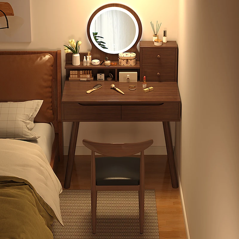 A minimalist modern Chinese style light luxury small unit with a small makeup and dressing table in the bedroom
A minimalist modern Chinese style light luxury small unit with a small makeup and dressing table in the bedroom