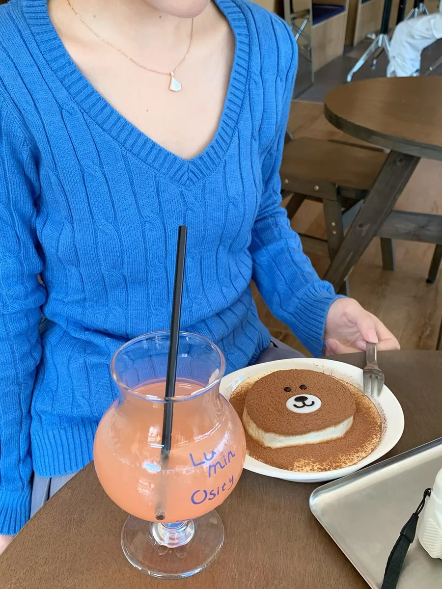 Royal Blue Twisted Flower Sweater Woman Autumn V-neck Long Sleeve Slim Pullover Top Female Solid Simple Preppy Style Jumpers
Royal Blue Twisted Flower Sweater Woman Autumn V-neck Long Sleeve Slim Pullover Top Female Solid Simple Preppy Style Jumpers