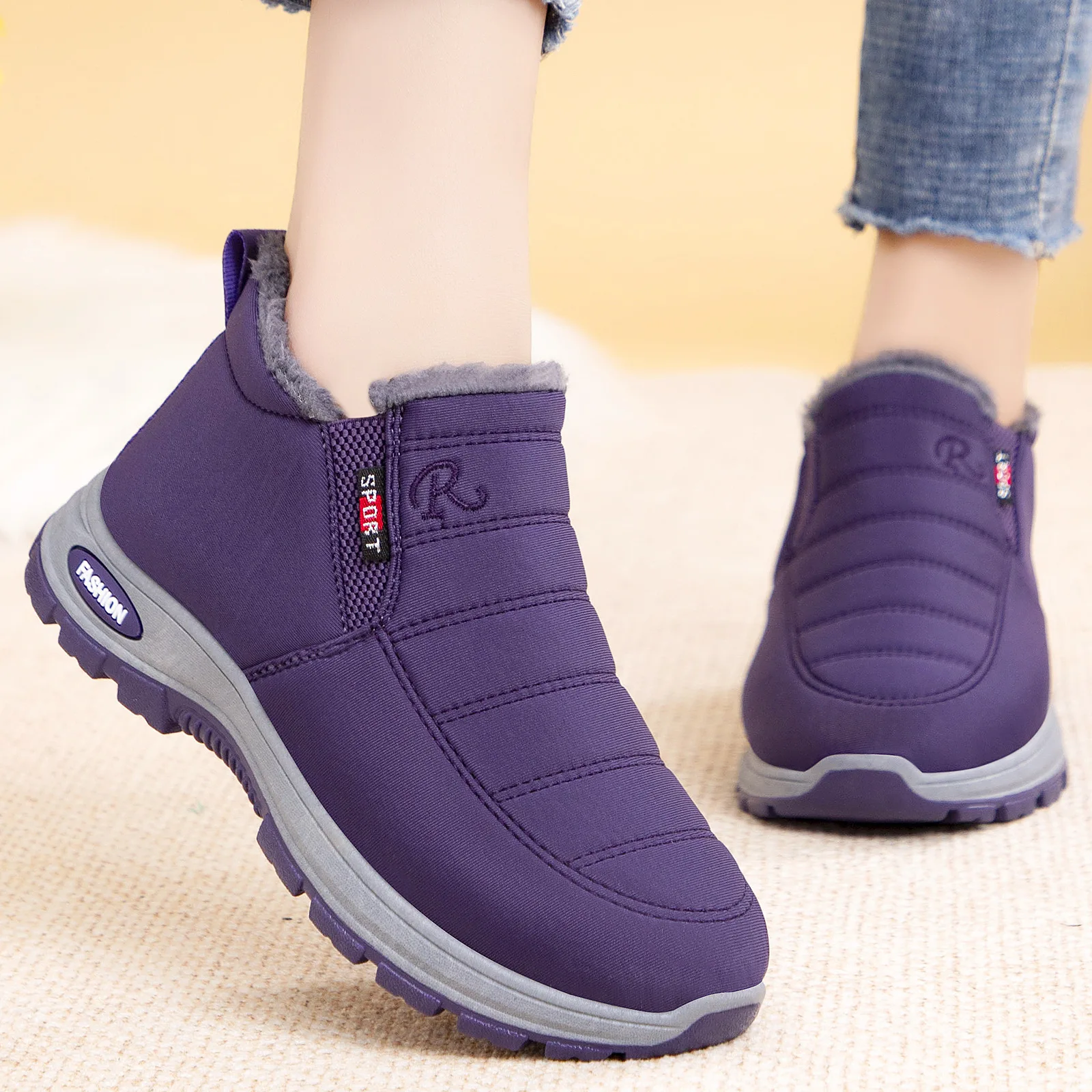 Plus Size Women's Winter Snow Boots High-Top Anti-Cold Warmers Thick Fleece Lining wea resistant waterproof non-slip sole shoes
Plus Size Women's Winter Snow Boots High-Top Anti-Cold Warmers Thick Fleece Lining wea resistant waterproof non-slip sole shoes