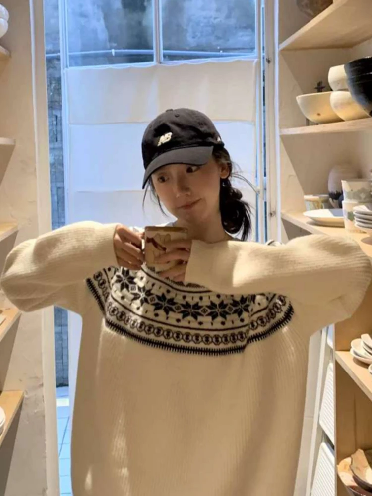 American Retro Knitted Sweater Women's round Neck Long Sleeve Spring Fashion Design Sense Lazy Style Comfortable Fit Top
American Retro Knitted Sweater Women's round Neck Long Sleeve Spring Fashion Design Sense Lazy Style Comfortable Fit Top