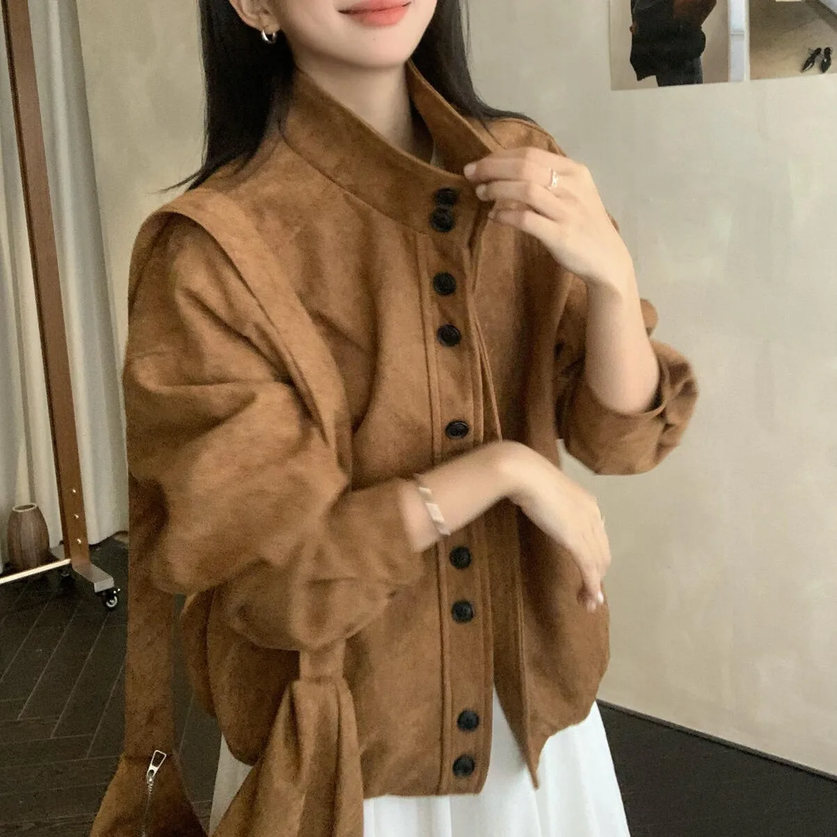 Женская шикарная корейская свободная кожаная бархатная бейсбольная куртка, крутая мотоциклетная верхняя сумка, одинаковая осенняя ветровая верхняя одежда
Женская шикарная корейская свободная кожаная бархатная бейсбольная куртка, крутая мотоциклетная верхняя сумка, одинаковая осенняя ветровая верхняя одежда