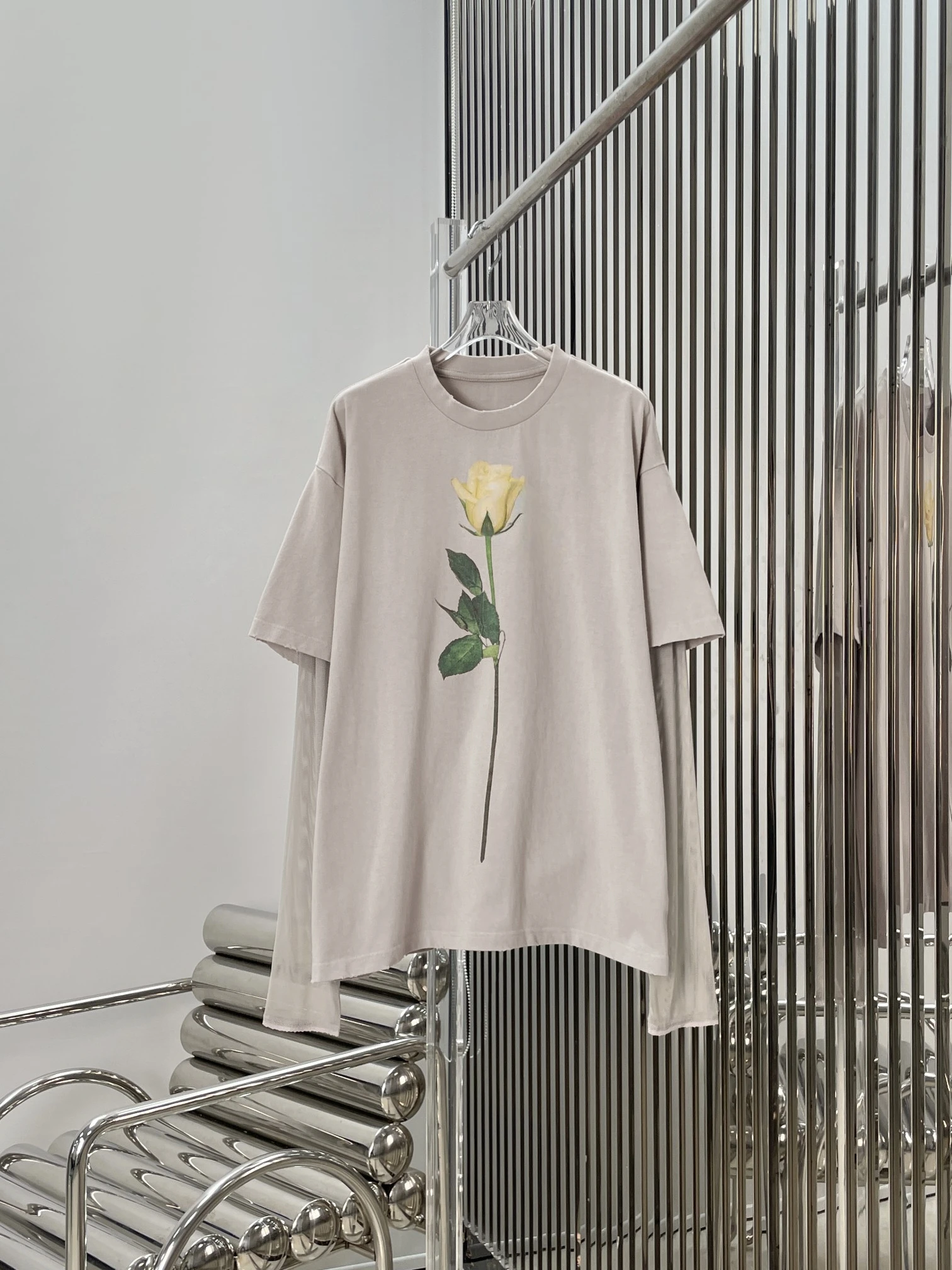Loose Fit Long Sleeve round Neck Rose Print T-Shirt Women's Comfortable Breathable Casual Top Elegant Slimming Effect
Loose Fit Long Sleeve round Neck Rose Print T-Shirt Women's Comfortable Breathable Casual Top Elegant Slimming Effect