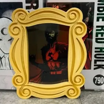 D9 PVC 3D Printed New Photo Frame Golden Frame Wall Decoration American Retro Wall Decoration Home Decor Yellow PVC Photo Frames
D9 PVC 3D Printed New Photo Frame Golden Frame Wall Decoration American Retro Wall Decoration Home Decor Yellow PVC Photo Frames
