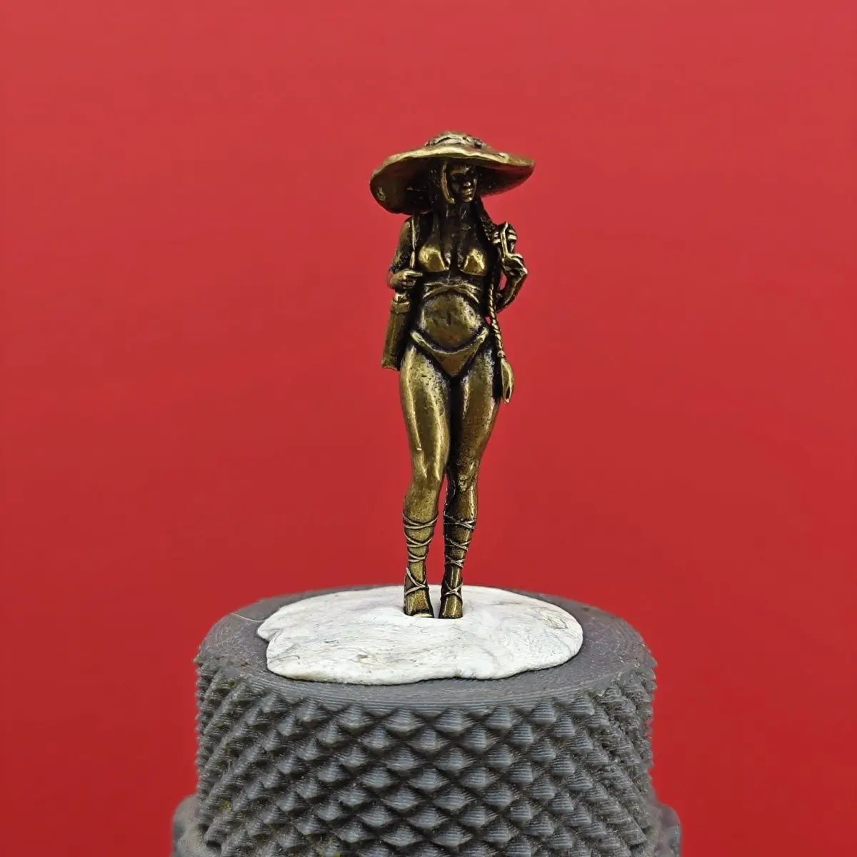 Brass Beach Beauty Swimsuit Miniature Figurine Statue Decorative Ornament for Micro Landscape Desktop Home Decor Collectible
Brass Beach Beauty Swimsuit Miniature Figurine Statue Decorative Ornament for Micro Landscape Desktop Home Decor Collectible