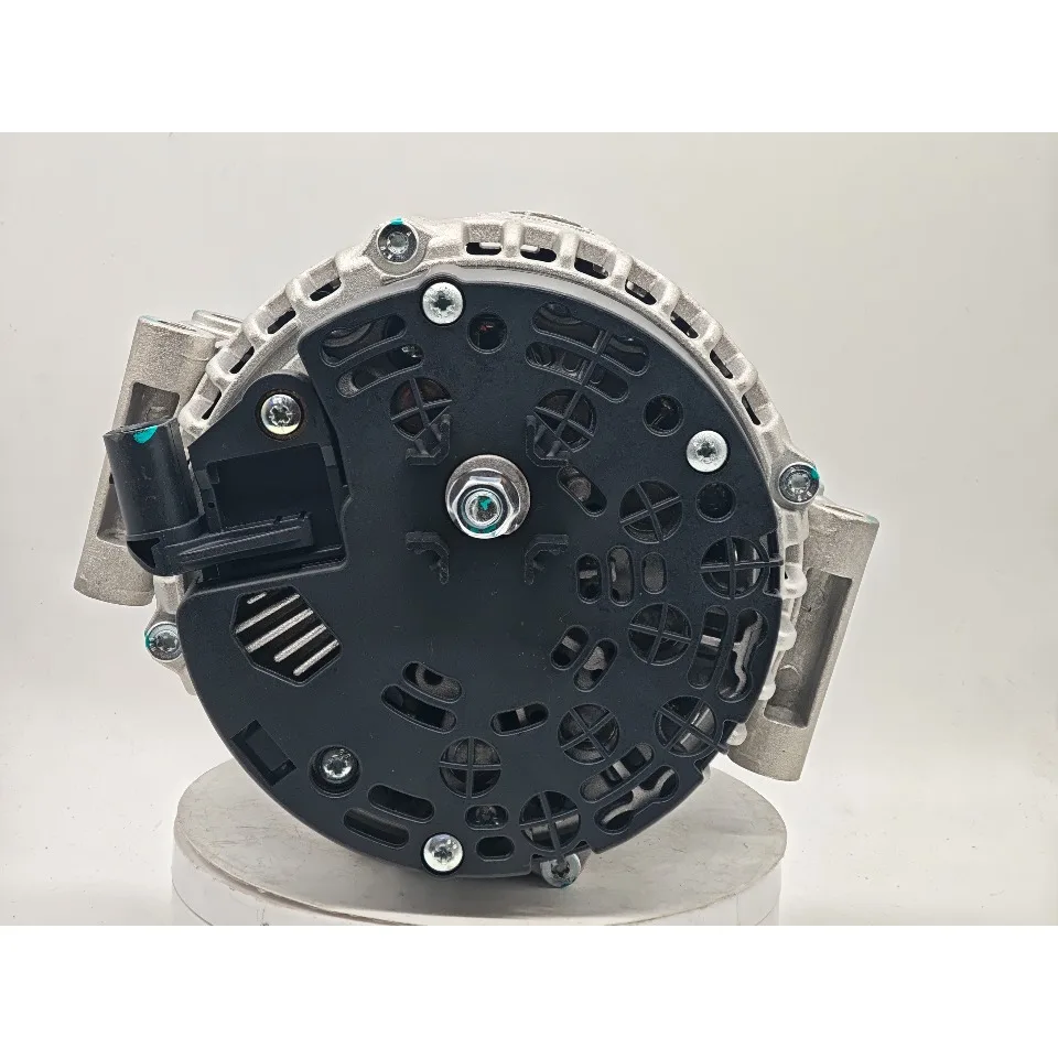 High-quality brand-new alternator compatible with Mercedes-Benz W221 S350 and S500, OEM Part Number: 0121813023 A0121813023
High-quality brand-new alternator compatible with Mercedes-Benz W221 S350 and S500, OEM Part Number: 0121813023 A0121813023