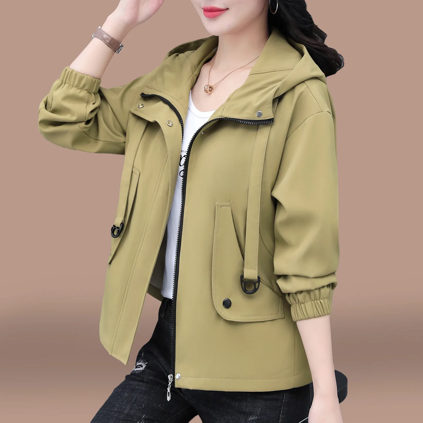 Short Trench Coat Women Spring Autumn Jacket 2025 New Loose Hooded Short Jacket Female Casual Tops Basic Coat Casaco Feminino
Short Trench Coat Women Spring Autumn Jacket 2025 New Loose Hooded Short Jacket Female Casual Tops Basic Coat Casaco Feminino