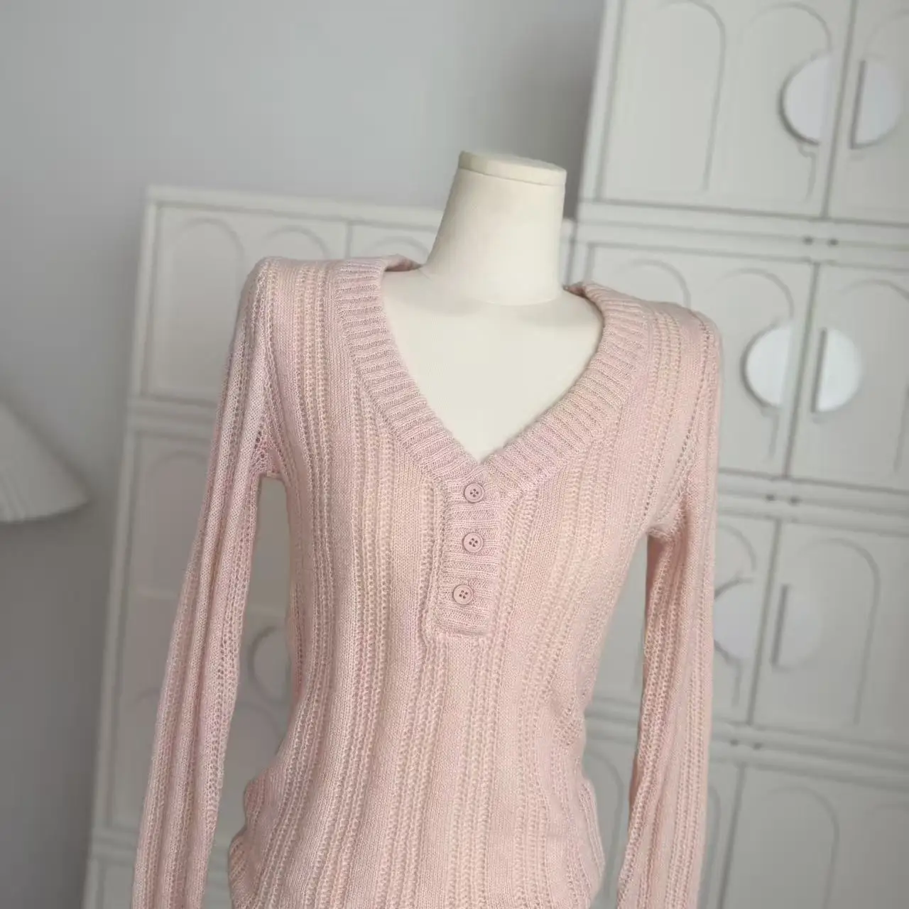 Pink V-neck Soft Knitted Hollow Out Tops for Women 2025 Autumn Long Sleeve Slim Fit Sweaters Female Sweet Pullovers Jumper F238
Pink V-neck Soft Knitted Hollow Out Tops for Women 2025 Autumn Long Sleeve Slim Fit Sweaters Female Sweet Pullovers Jumper F238