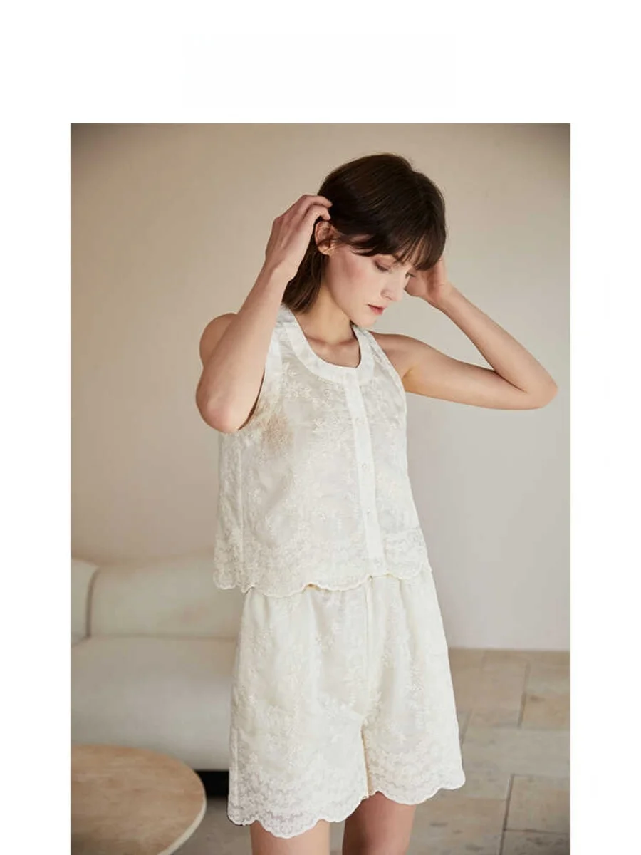 Жилет из хлопка и льна с вышивкой Line Ciel, уникальный летний женский жилет с круглым вырезом, оригинальный дизайн, вышивка.
Жилет из хлопка и льна с вышивкой Line Ciel, уникальный летний женский жилет с круглым вырезом, оригинальный дизайн, вышивка.