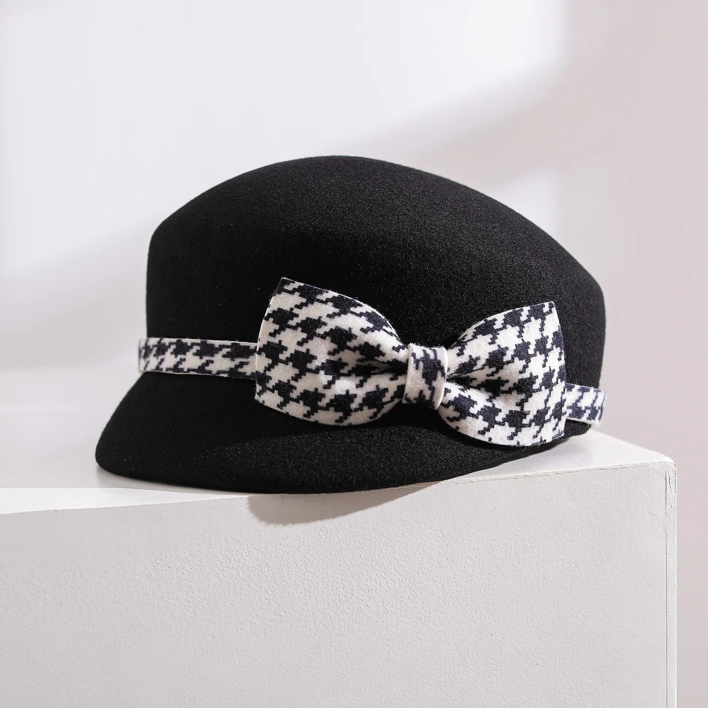 Женский берет с минималистичным принтом и художественным дизайном, однотонная кепка художника во французском стиле, подходит для повседневного ношения, путешествий, отпуска
Женский берет с минималистичным принтом и художественным дизайном, однотонная кепка художника во французском стиле, подходит для повседневного ношения, путешествий, отпуска