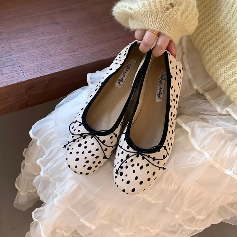 Fashion Round Toe Ladies Ballet Flats Female Slip On Footwear Shoes Butterfly-Knot New Spring Summer Flat With Shoes For Women
Fashion Round Toe Ladies Ballet Flats Female Slip On Footwear Shoes Butterfly-Knot New Spring Summer Flat With Shoes For Women