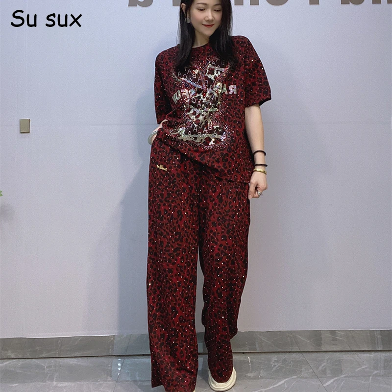 Sequins Cartoon Rabbit Leopard Print Wide Leg 2 Pieces Pant Sets Woman Outfits Casual O Neck Short Sleeve T Shirt Tracksuit 2025
Sequins Cartoon Rabbit Leopard Print Wide Leg 2 Pieces Pant Sets Woman Outfits Casual O Neck Short Sleeve T Shirt Tracksuit 2025