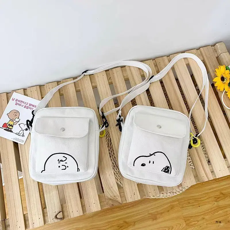Charlie Snoopy Canvas Bag Korean Version Harajuku Cute Girl Heart Japanese Student Crossbody Bag Kawaii Birthday Gift
Charlie Snoopy Canvas Bag Korean Version Harajuku Cute Girl Heart Japanese Student Crossbody Bag Kawaii Birthday Gift